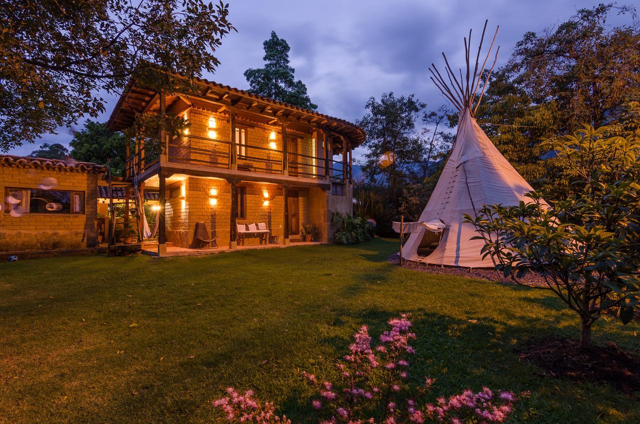 Hostal Casa Del Arte Robles Buitenkant foto